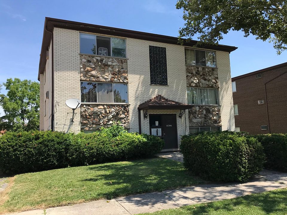 2nd image of 3916 W 124th St #1W