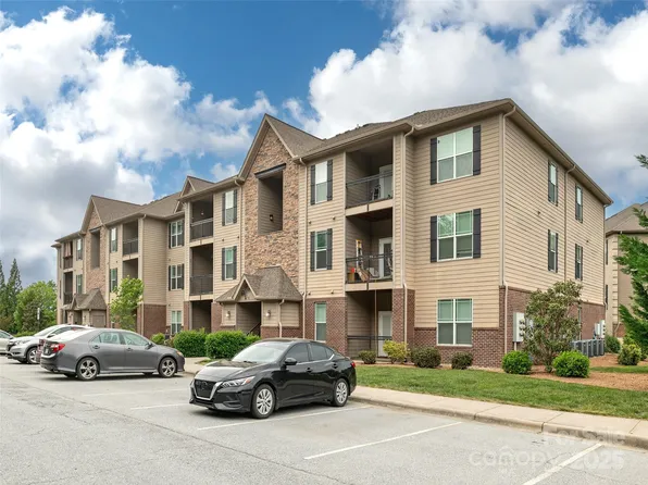 91 Brickton Village Cir #206, Fletcher, NC 28732