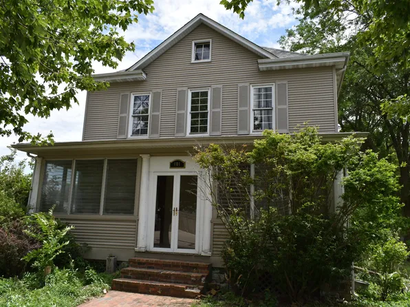 401 Washington St, Benson, IL 61516