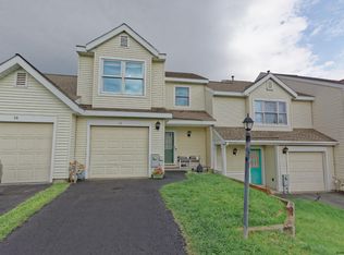 14 Sandra Ln, Rensselaer, NY 12144