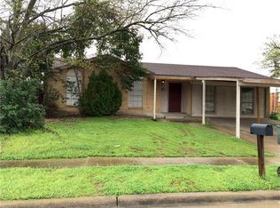 101 Crest Ridge Dr, Hutchins, TX 75141