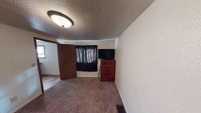 1510 E Thayer Ave #3 — Photo 5