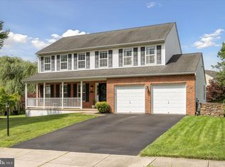 1112 Sun Valley Dr, Royersford, PA 19468