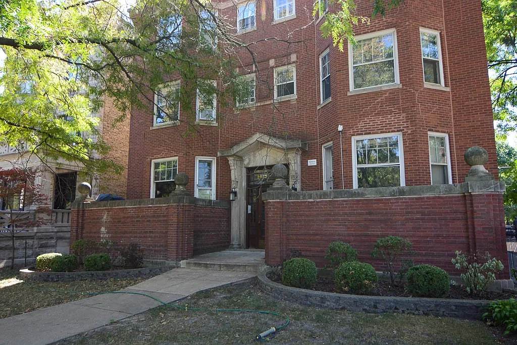 Dreamy 3 Bed, 1 Bath at Logan + Mozart (Logan Square) — Photo 1