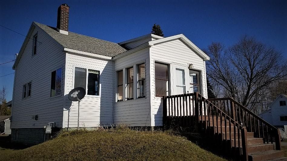 1st image of 214 E Palm St