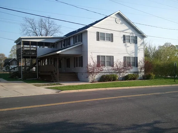 610 E Wisconsin STREET #610 1/2, Delavan, WI 53115
