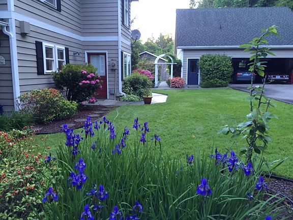garage/carriage house