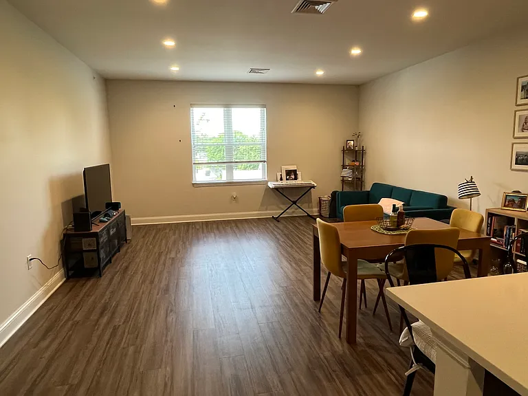 427 Washington Ave #4C — Photo 5