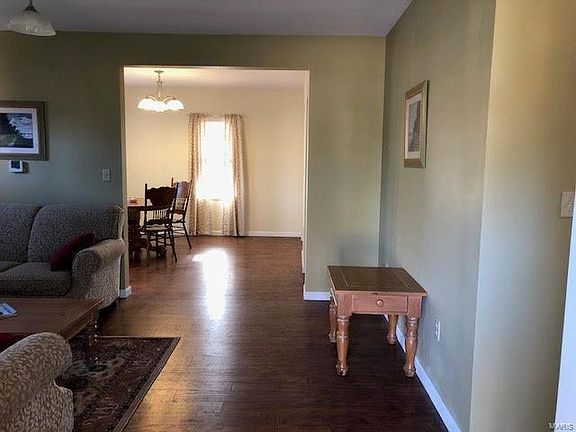 2nd image of 1608 Courtney Blvd