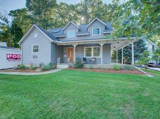 1460 Lexington Dr, Vermilion, OH 44089