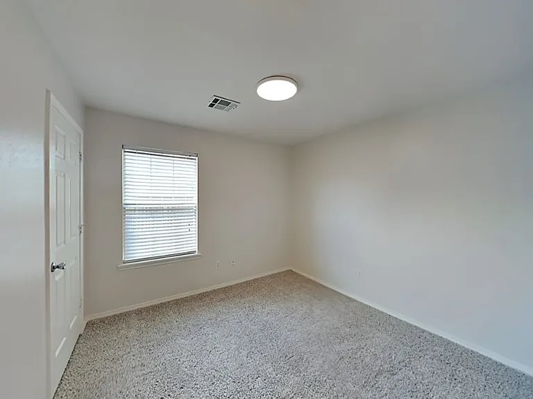 1117 Cedarcrest St — Photo 14