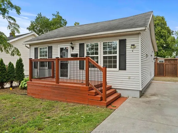 1330 Central Ave, Windsor, ON N8Y 3V4