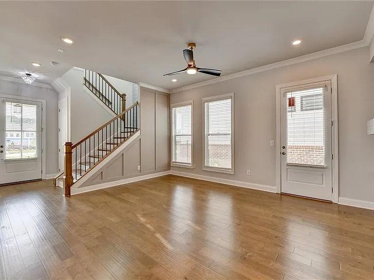 4536 Molder Dr — Photo 21