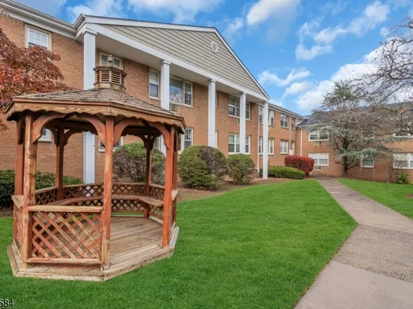 605 Grove St #4, Clifton City, NJ 07013