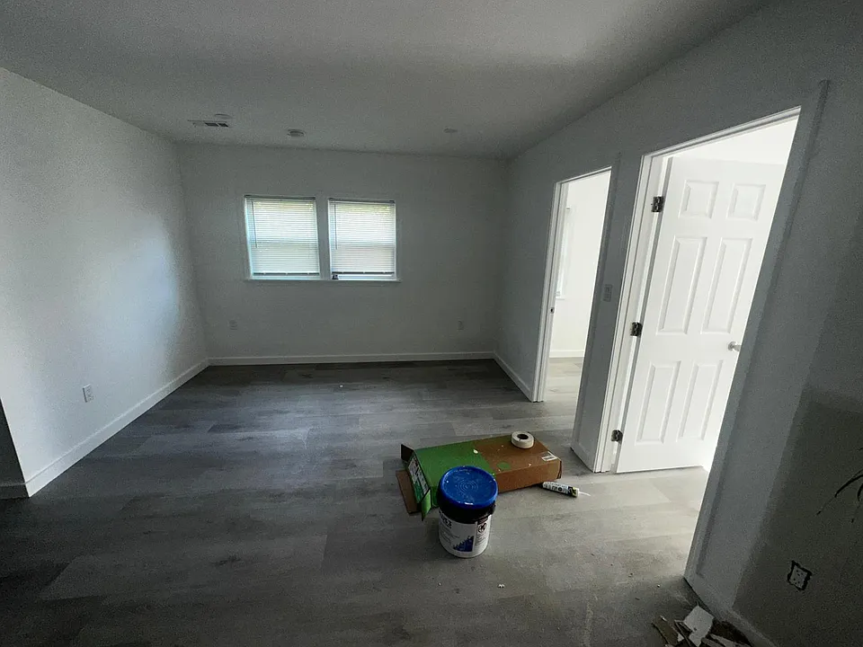 408 Chaplin St SE #4