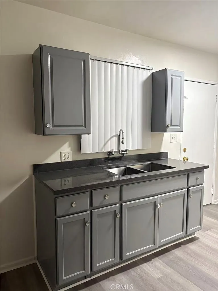 1 bed, 650 sqft, $2,100 — Photo 2
