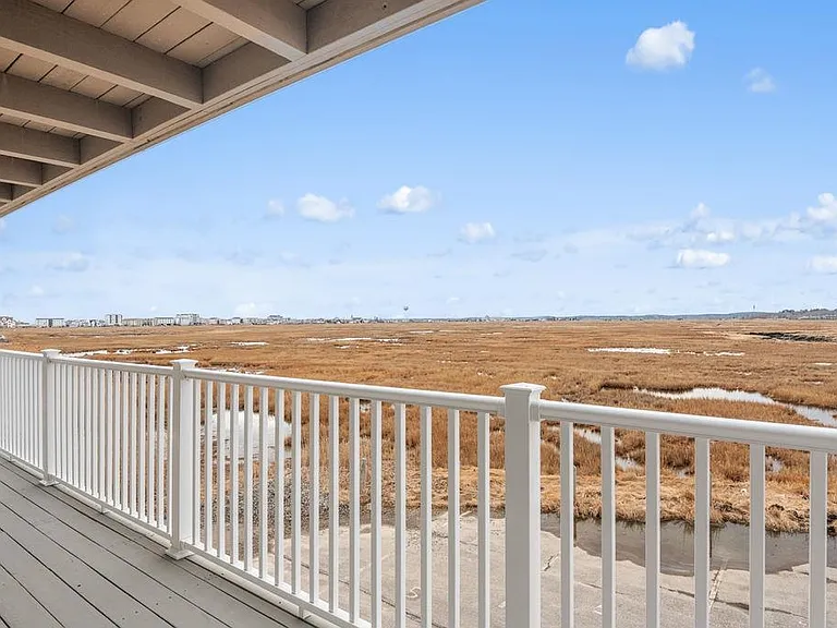 611 Ocean Blvd #3 — Photo 12