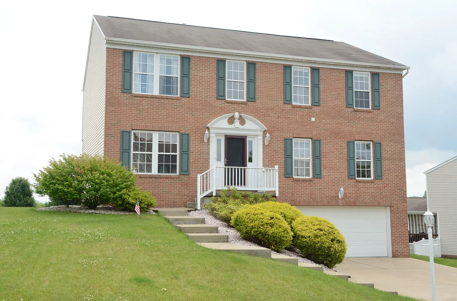 152 Valley View Dr photo 1