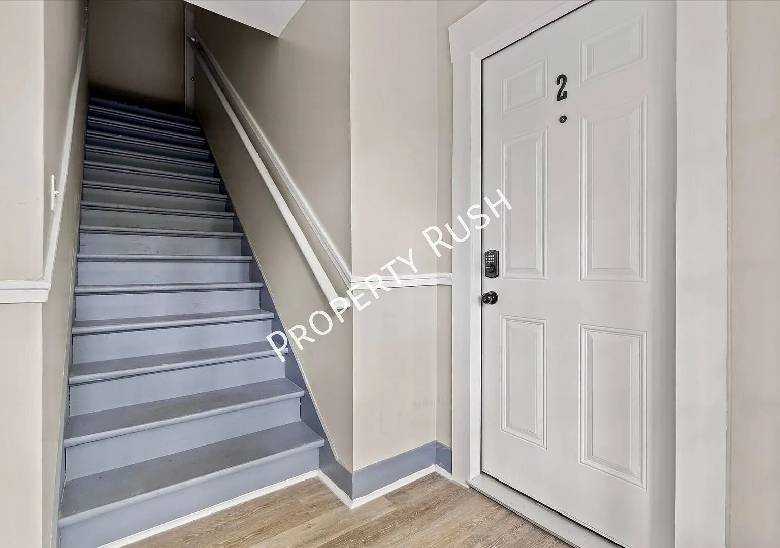 525 E Manning St — Photo 3