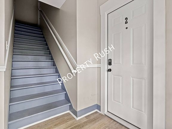 4th image of 525 E Manning St #2