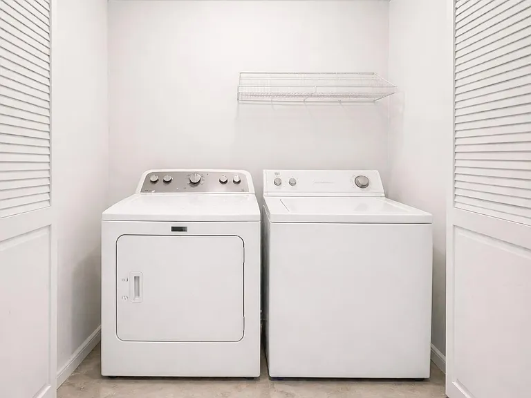 Unit Photo