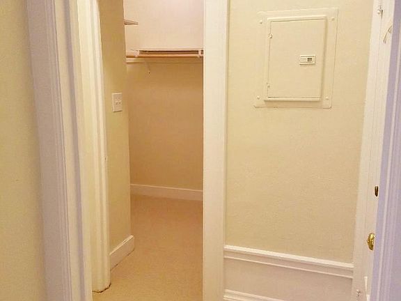 5th image of 805 Bush St APT 210