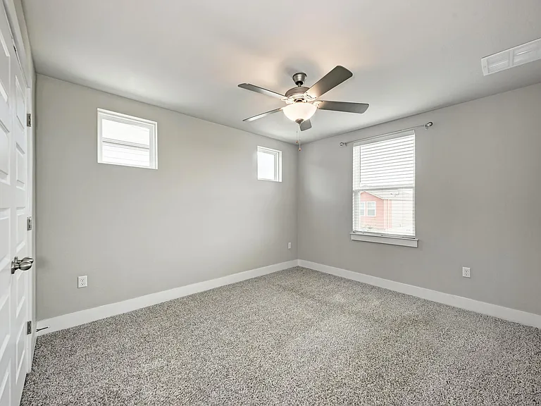 7203 Travertine Spring Dr — Photo 32