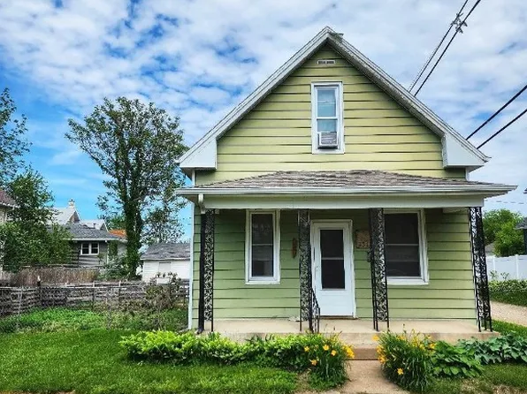1313 1st St SW, Cedar Rapids, IA 52404