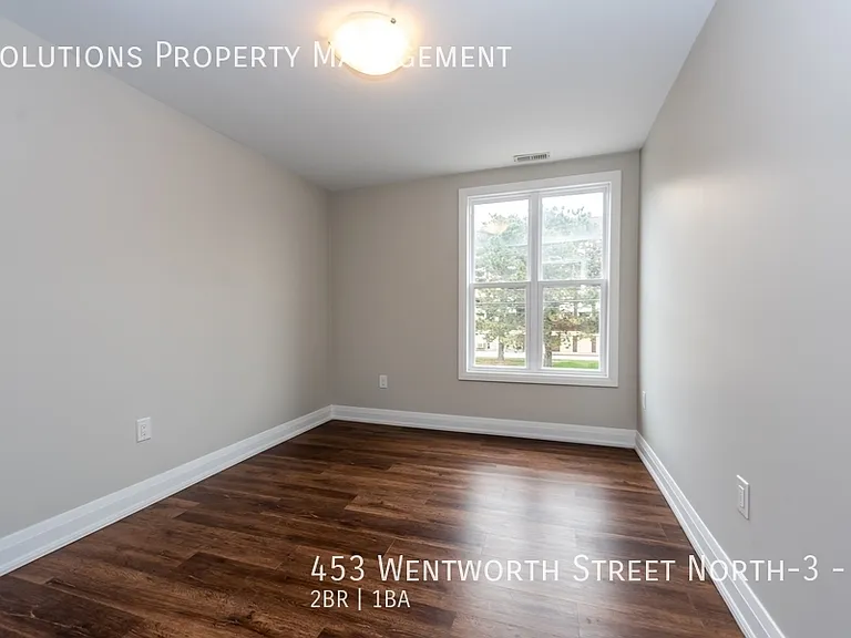 453 Wentworth St N #3 — Photo 23