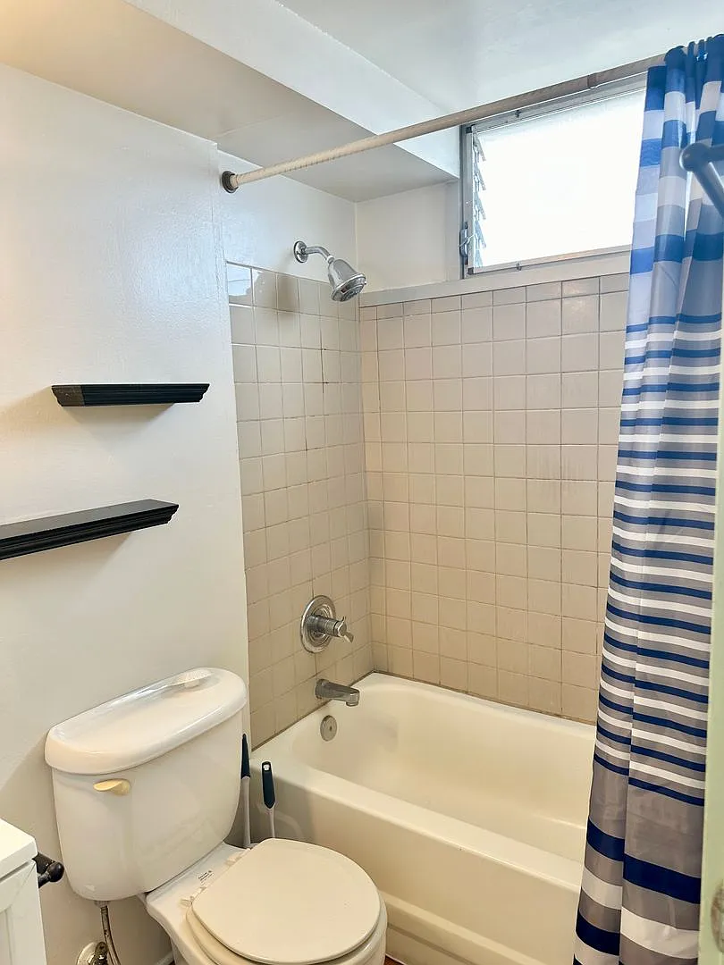 Great Views from this Studio in Pearl City! — Photo 4