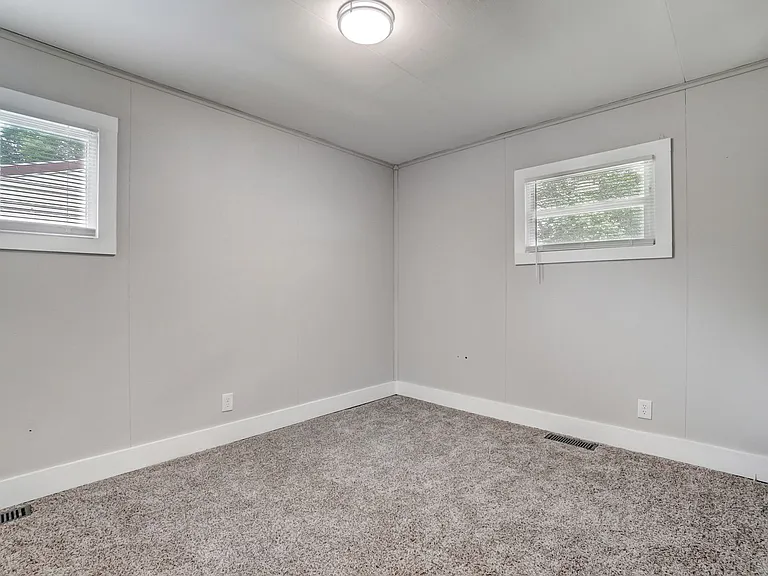 4025 Haney Rd — Photo 18