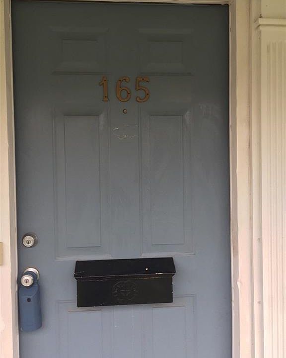 1st image of 165 Meyer Oval