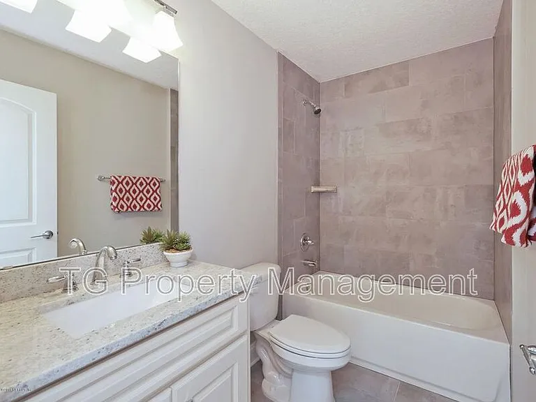2656 Almonaster St — Photo 10
