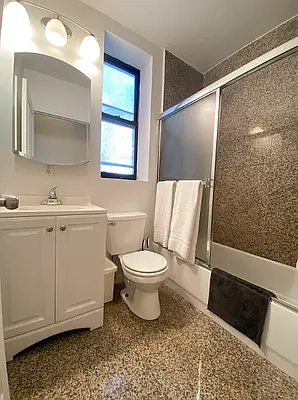 Rented by Avenues Real Estate | media 16