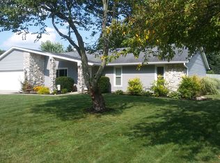 1012 S Stratford Ct, Yorktown, IN 47396