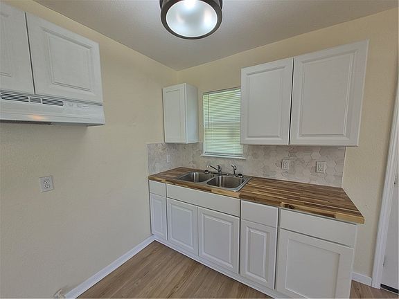 5th image of 1409 Buenos Aires St