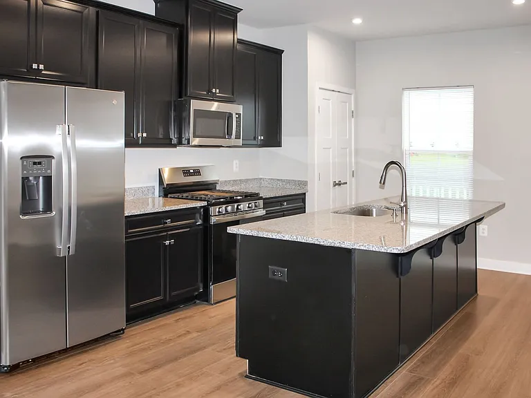 2061 Lockwood Dr — Photo 8