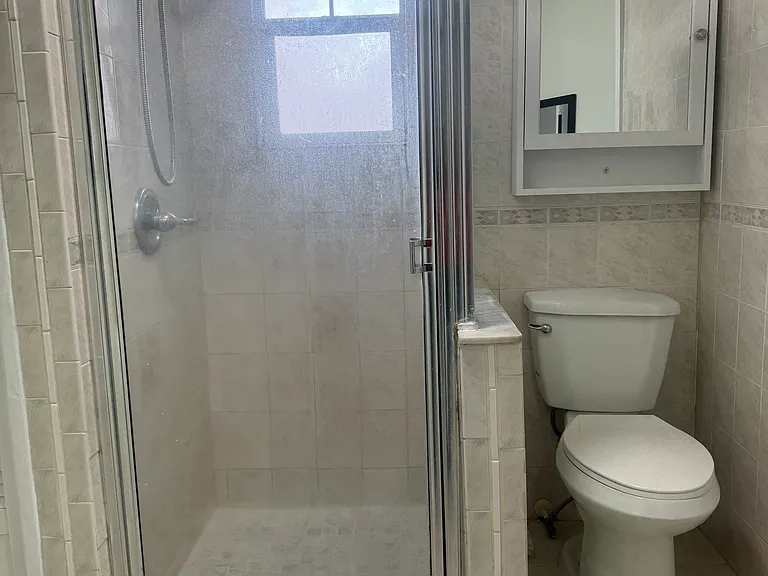 5352 Vance Ave — Photo 8