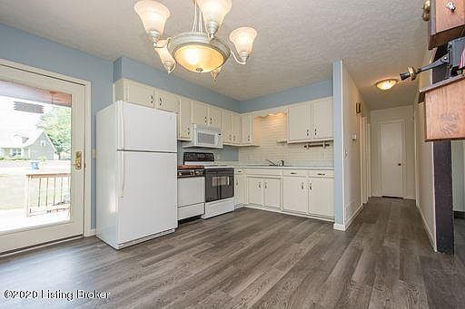 3rd image of 800 Bass Ln
