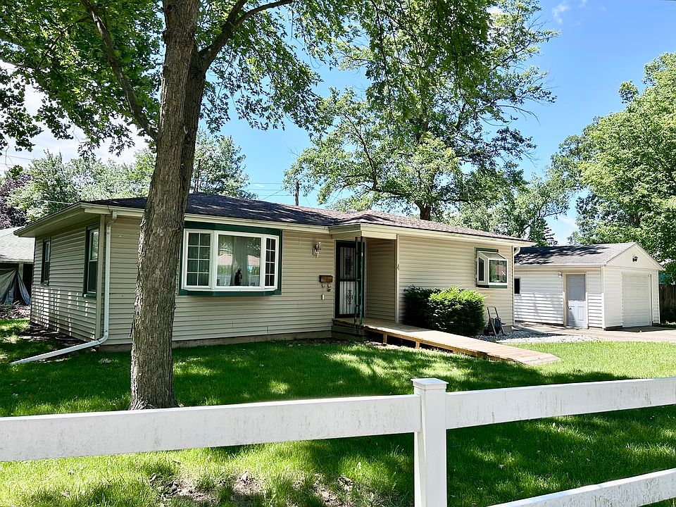 1st image of 4 Geneske Ct