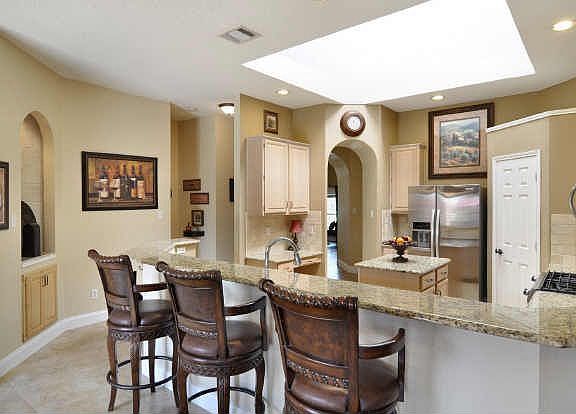 4th image of 3836 Rolling Hills Dr