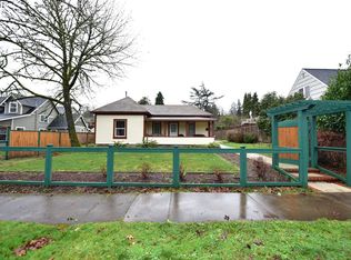 2042 Onyx St, Eugene, OR 97403