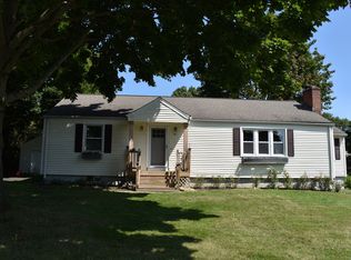 27 Bonita Ave, Trumbull, CT 06611