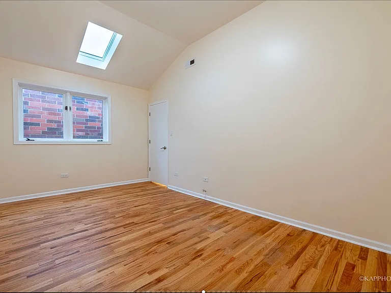 2435 W Polk St #3 — Photo 15