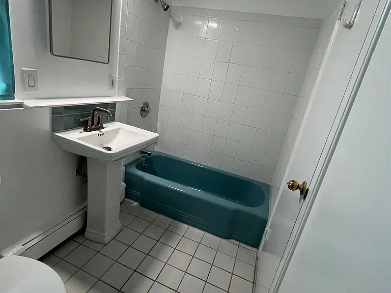 76 Bayview Ave #B — Photo 7