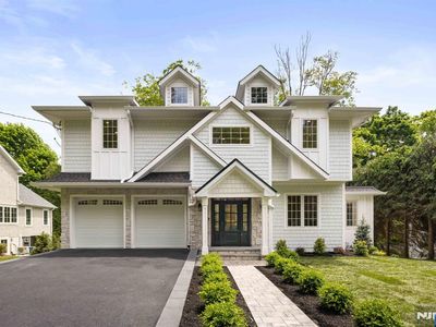 14 Beechwood Rd, Ho Ho Kus, NJ, 07423