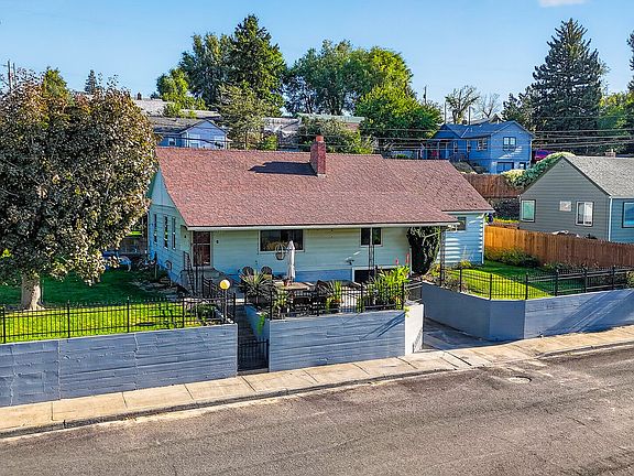 3rd image of 1302 SW Goodwin Pl