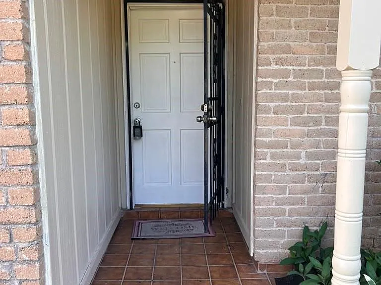 6514 Summer Ridge Dr — Photo 2