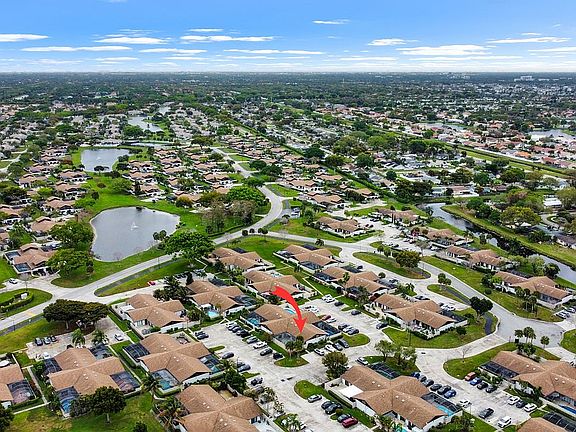 5th image of 9879 Boca Gardens Trl APT A