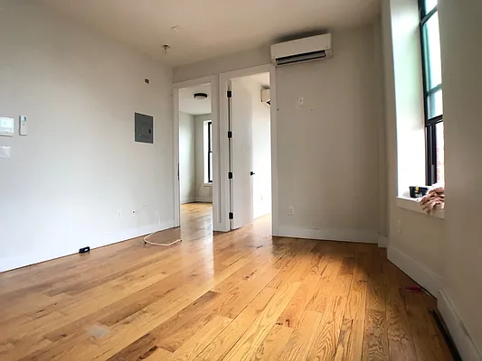 Rented by Yup Realty LLC | media 4